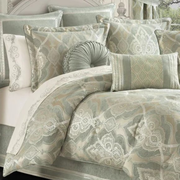 ISO J. Queen Sovana King-Size Comforter set - Picture 1 of 1